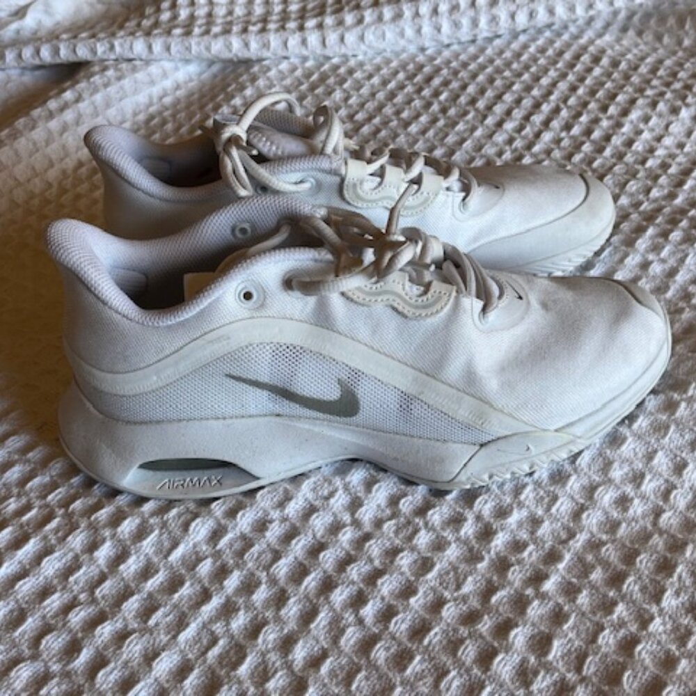 Nike Pickle ball shoes size 8